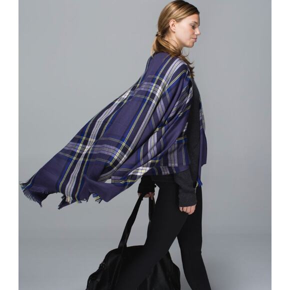 lululemon scarf - Picture 2 of 8
